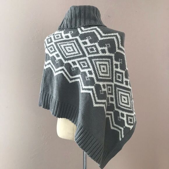 Sonoma Cowl Neck Fair Isle Poncho S/M Gray - Picture 3 of 5